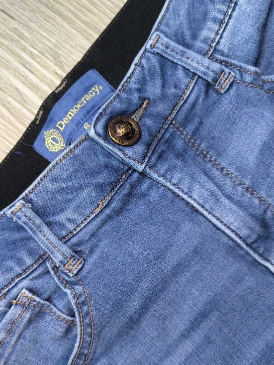 Democracy Denim - Straight Leg w/29.5" Inseam Mid Rise♀️ Democracy Absolutions Denim Jeans sac321